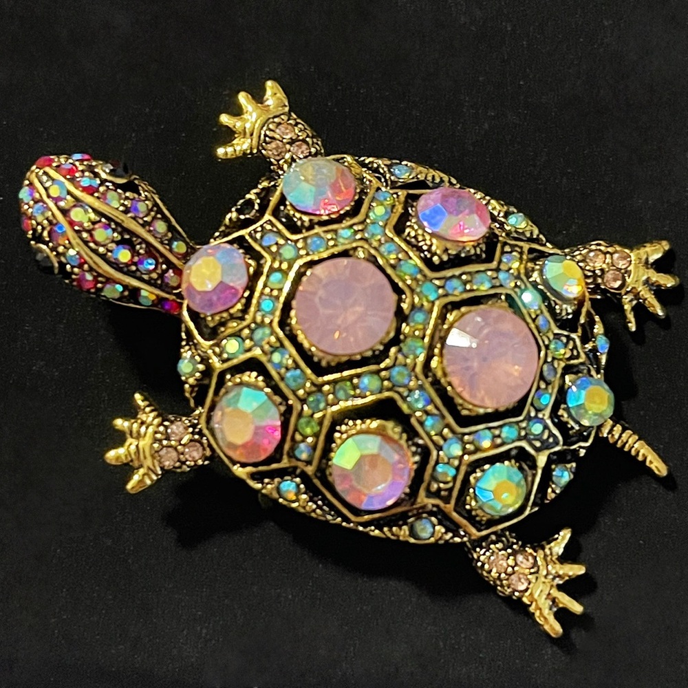 ✨Gorgeous Rhinestone Turtle Brooch